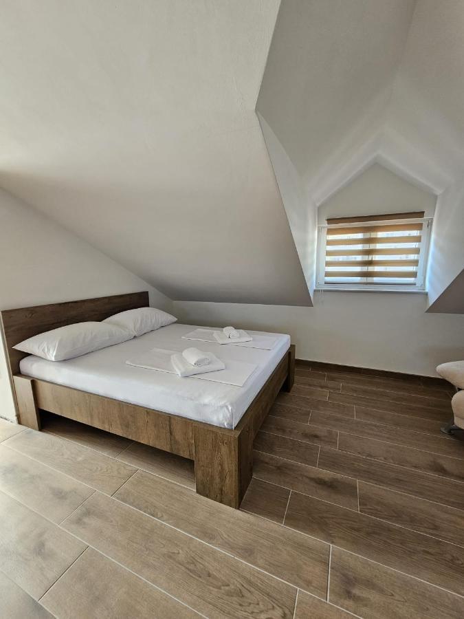 Harmony Suites Bol Exterior foto