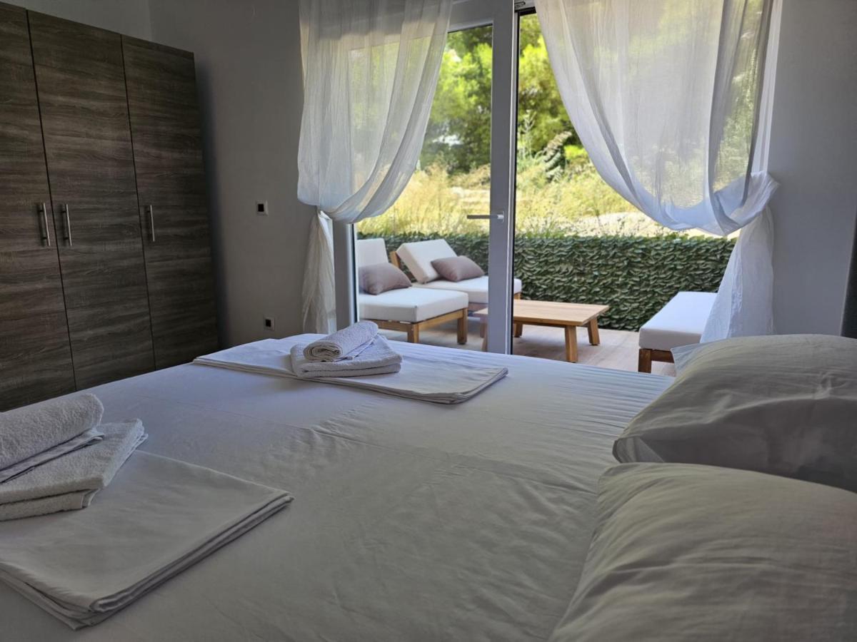 Harmony Suites Bol Exterior foto