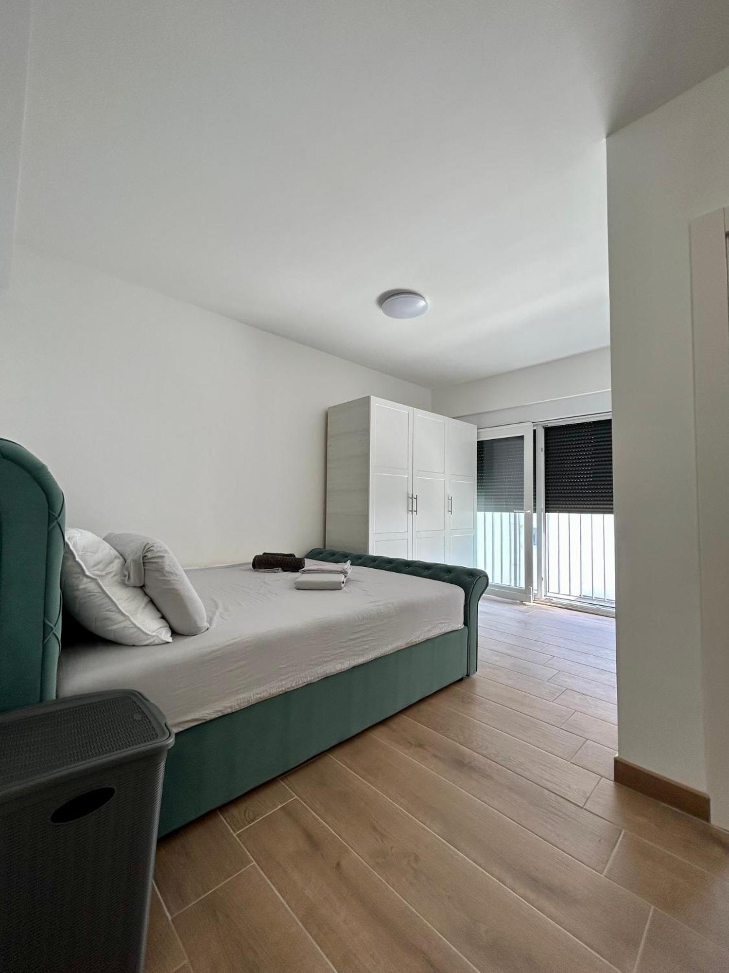 Harmony Suites Bol Exterior foto