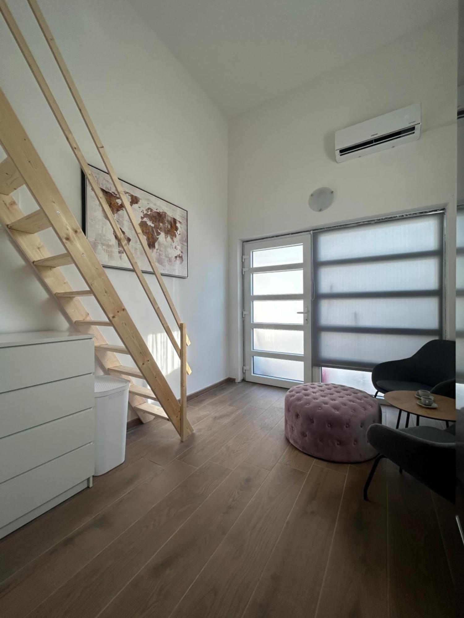 Harmony Suites Bol Exterior foto
