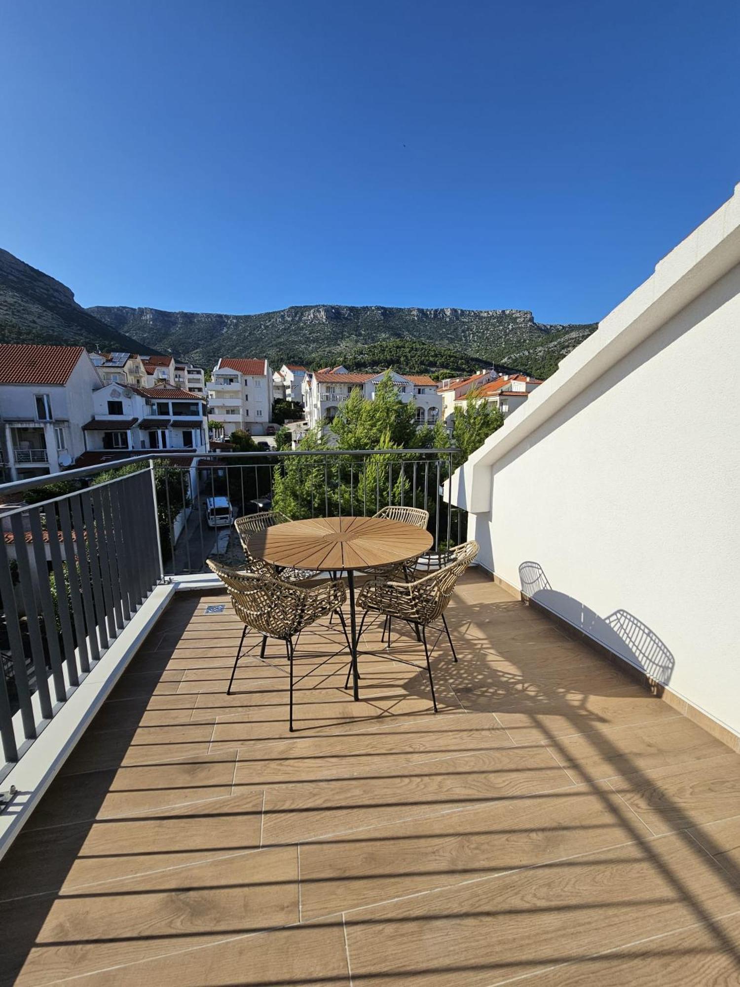 Harmony Suites Bol Exterior foto